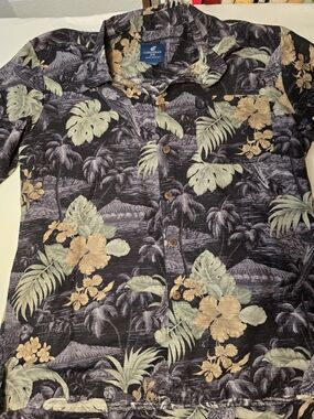Caribbean Joe Black Tropical Floral Button-Up Shirt